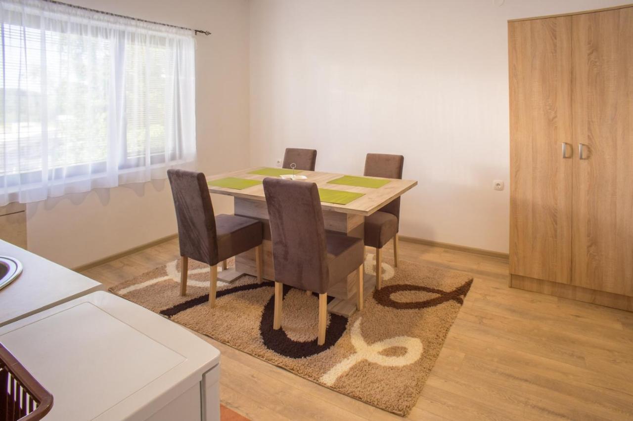 Apartmani Albion Жабляк Экстерьер фото