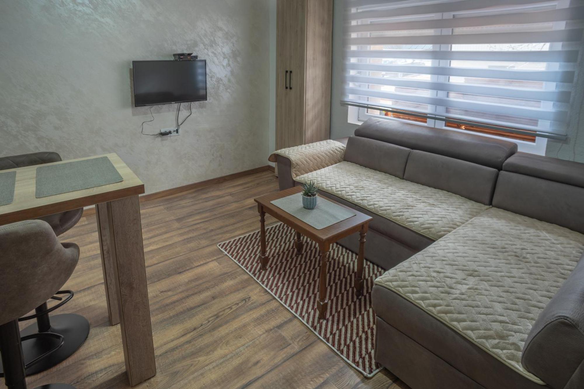 Apartmani Albion Жабляк Экстерьер фото