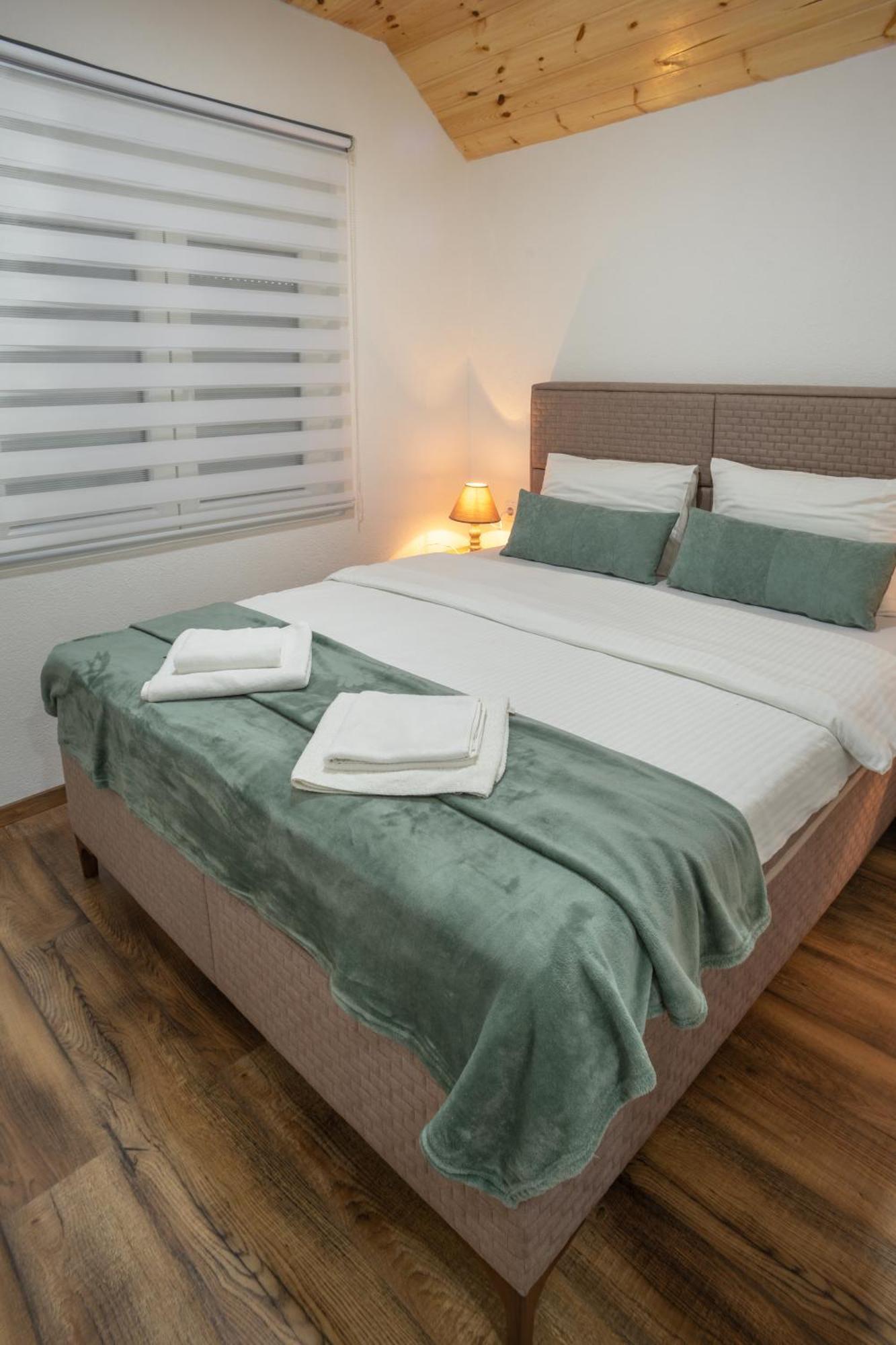 Apartmani Albion Жабляк Экстерьер фото